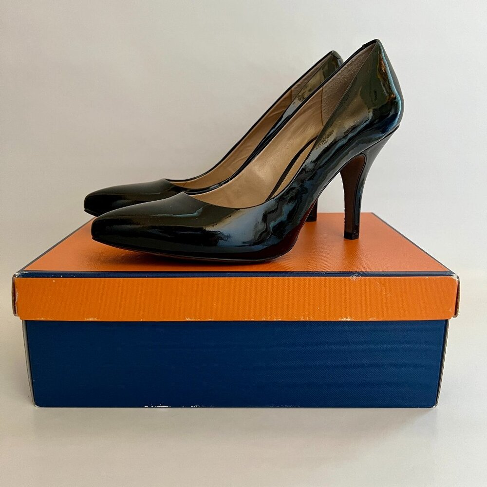 Arturo Chiang Avia Pumps - Black Smooth Patent